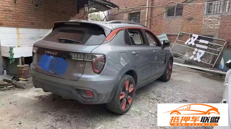  20年領(lǐng)克01轎車(chē) 