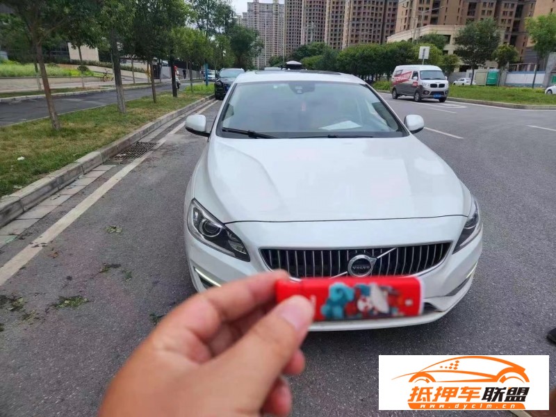  20年沃爾沃S60轎車 