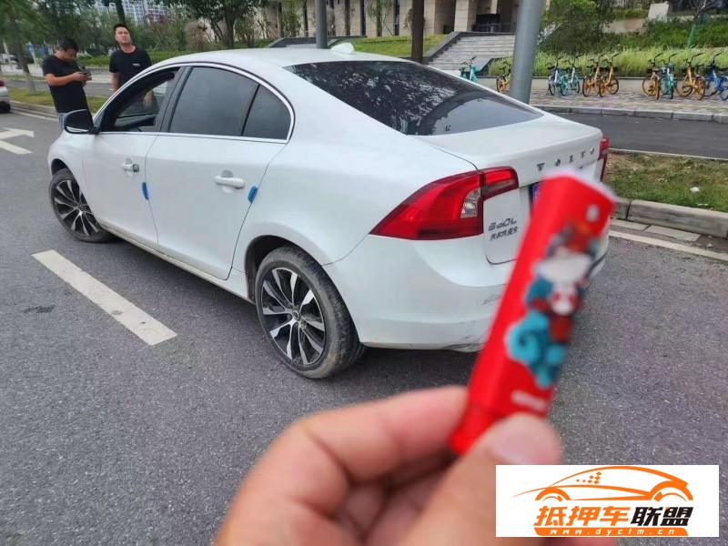  20年沃爾沃S60轎車 
