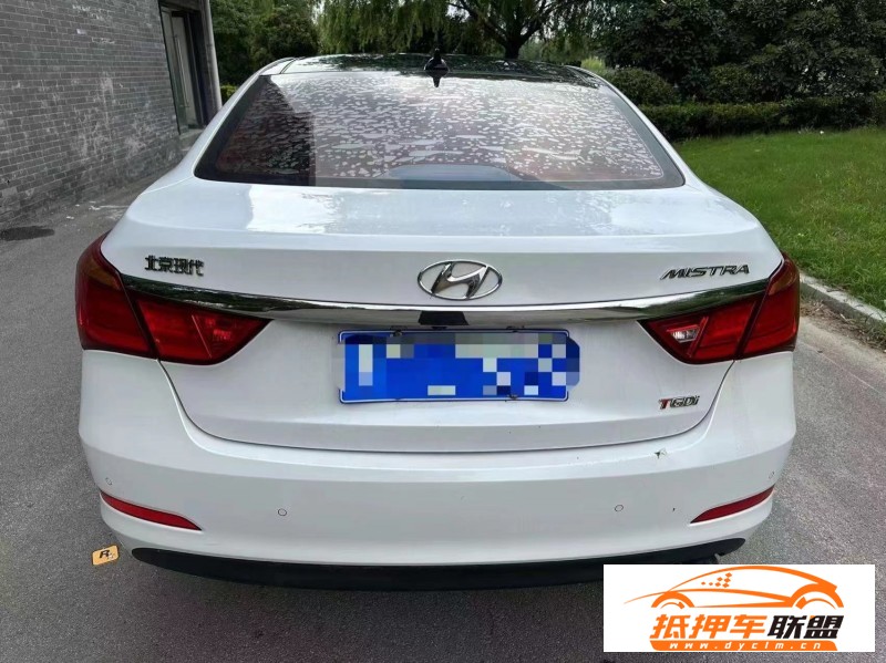  17年現(xiàn)代名圖轎車 
