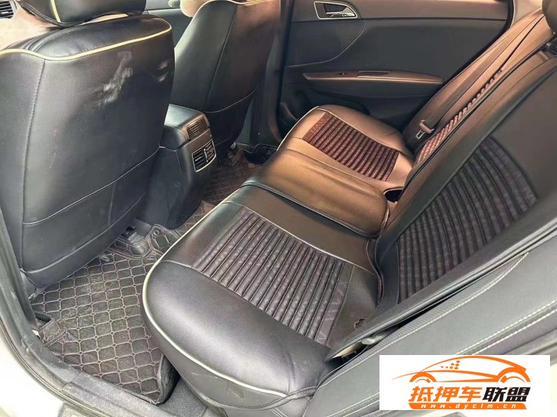  17年現(xiàn)代名圖轎車 