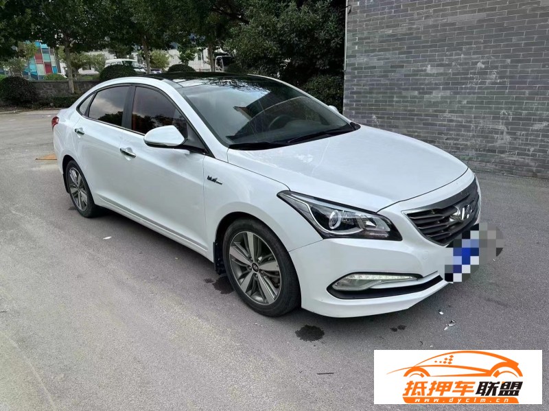  17年現(xiàn)代名圖轎車 