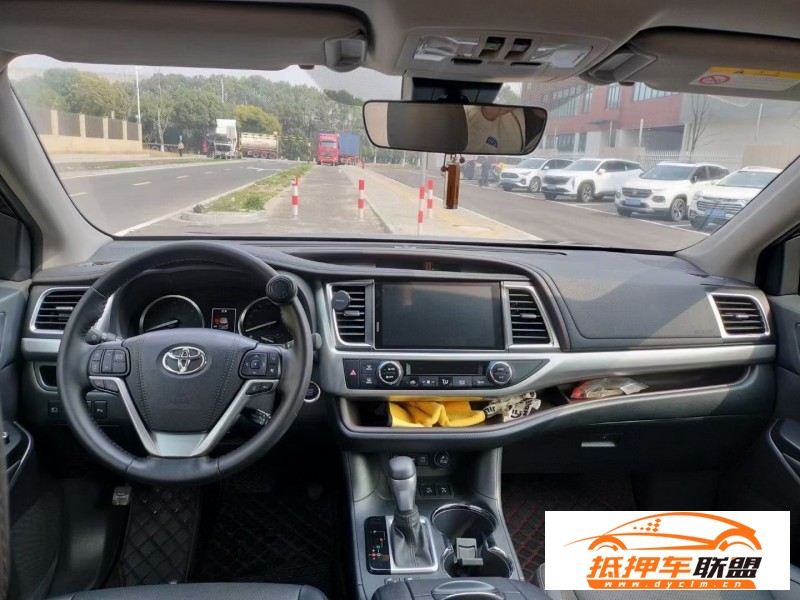  21年豐田漢蘭達轎車 