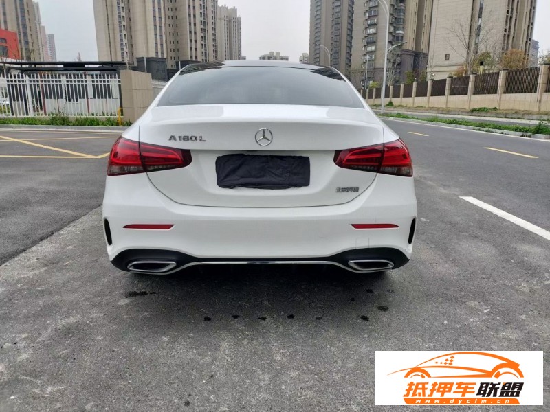  21年奔馳A轎車 