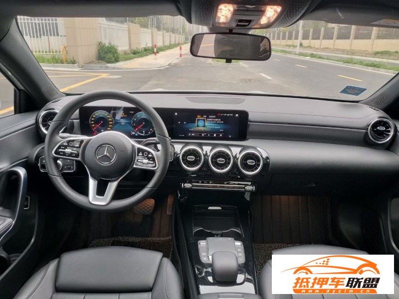 21年奔馳A轎車 