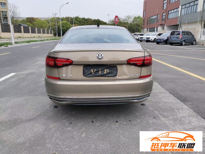  19年大眾帕薩特轎車 