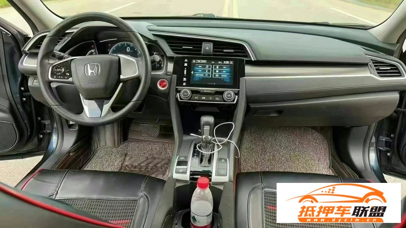  20年本田思域轎車 