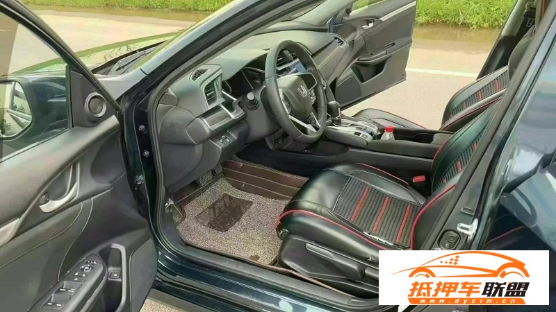  20年本田思域轎車 