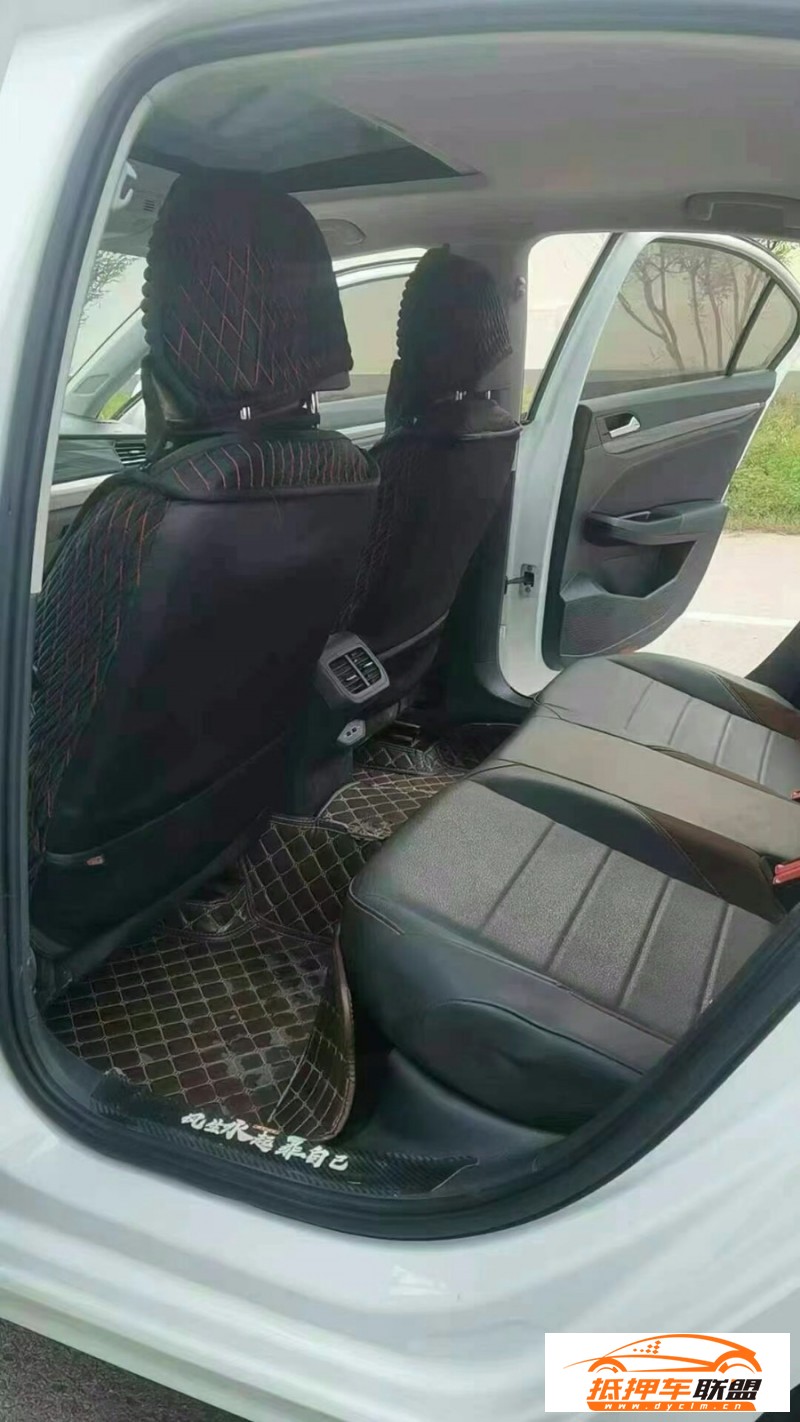 20年大眾寶來轎車 