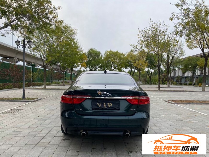  16年捷豹XF轎車 
