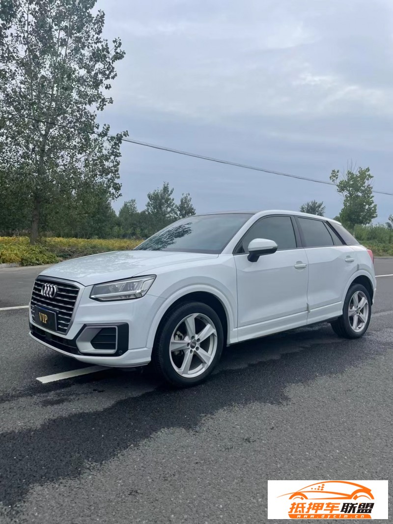  19年奧迪Q3轎車 
