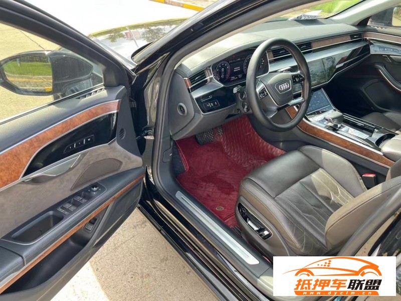  20年奧迪A8L轎車 