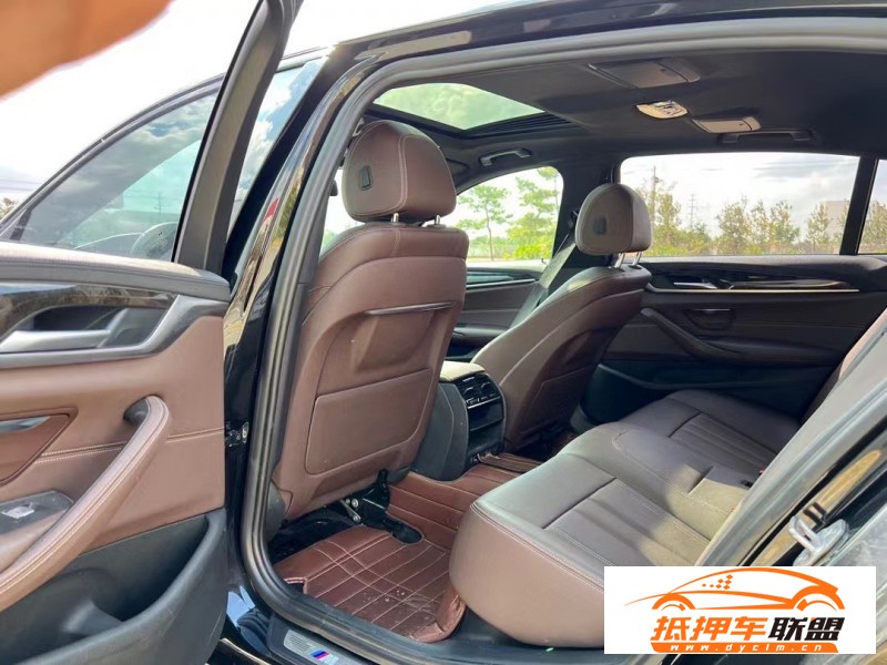  18年寶馬5系轎車 