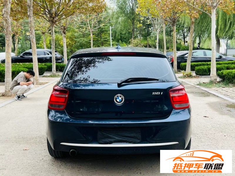  12年寶馬1系轎車 