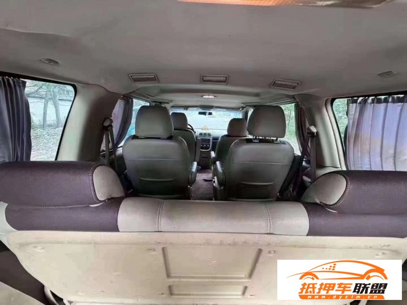  13年別克GL8轎車 