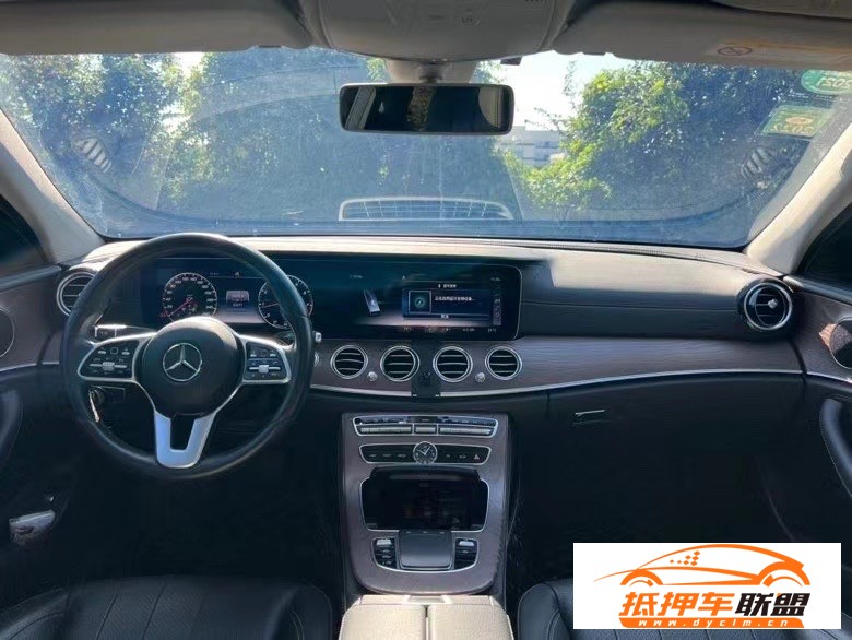  20年奔馳E轎車 
