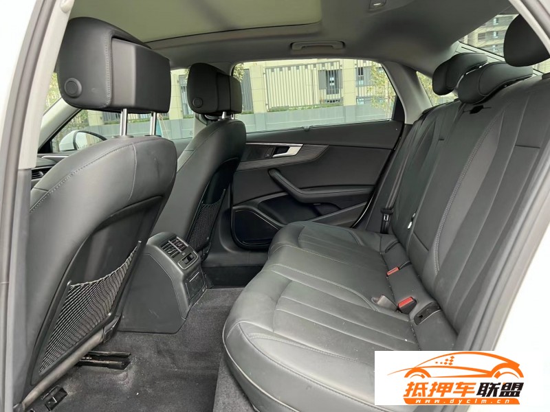  22年奧迪A4L轎車 