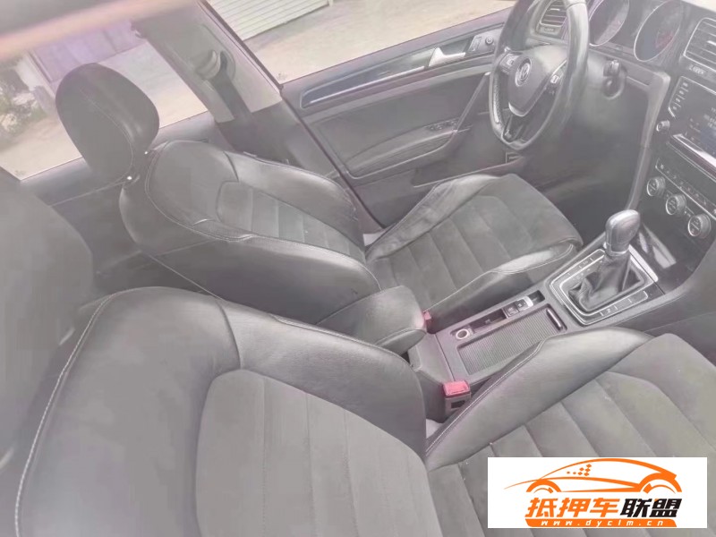  15年大眾高爾夫轎車 