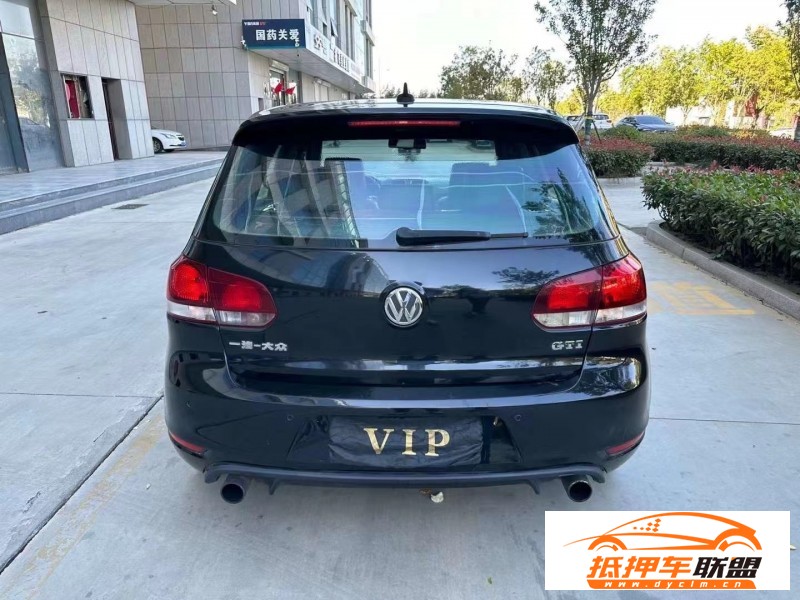  11年大眾高爾夫轎車 