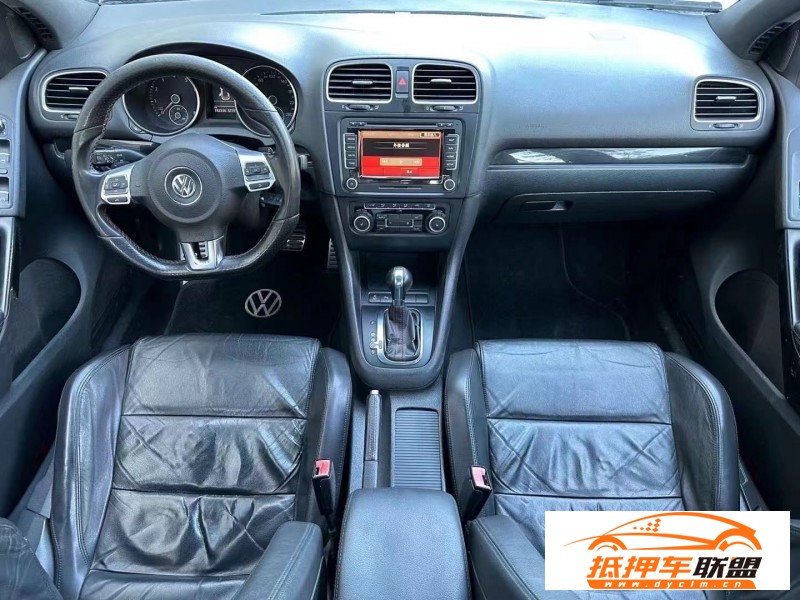  11年大眾高爾夫轎車 