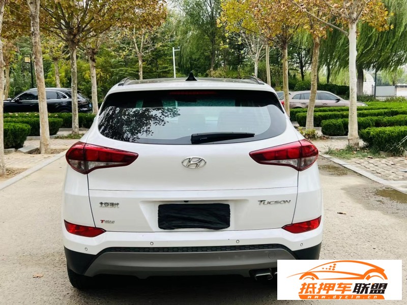  18年現(xiàn)代途勝SUV 