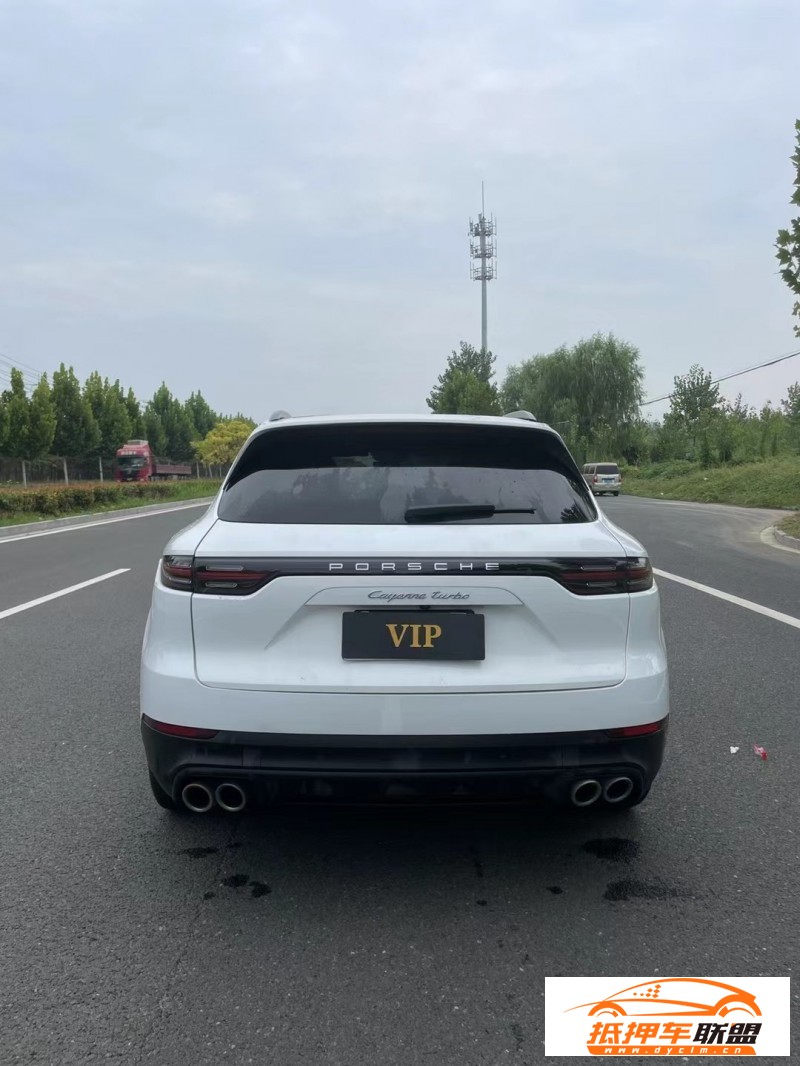  18年保時(shí)捷卡宴SUV 