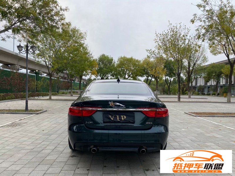  16年捷豹XF轎車 