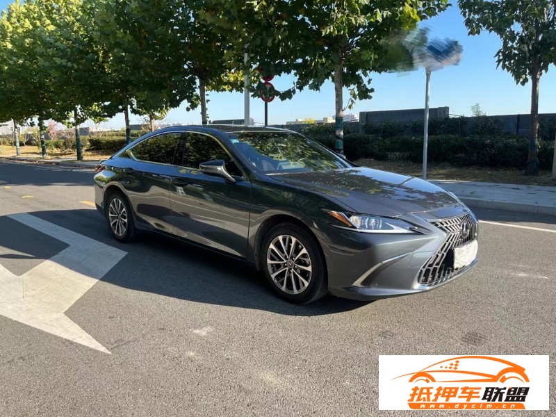  22年雷克薩斯ES轎車 
