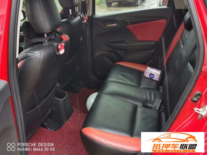  16年本田飛度轎車 