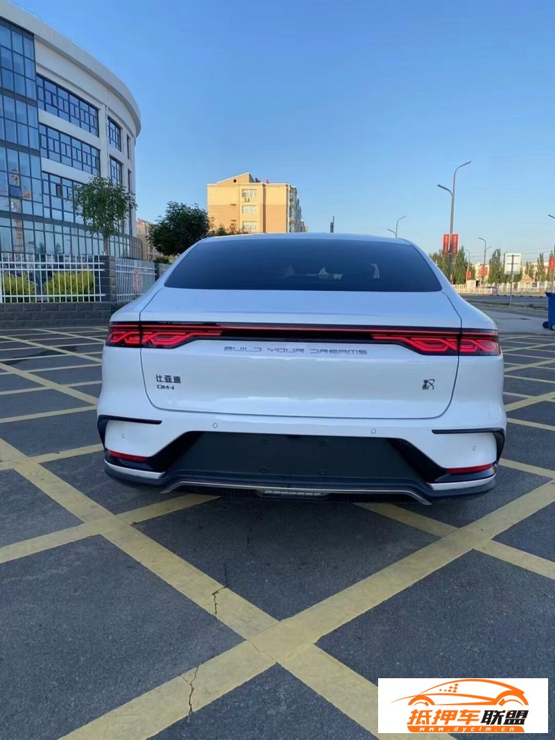  23年比亞迪漢轎車 