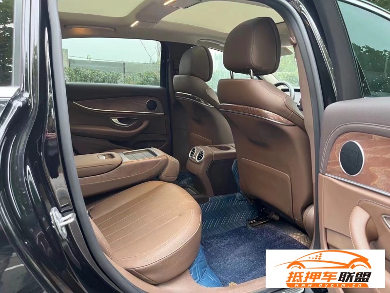  20年奔馳E轎車 