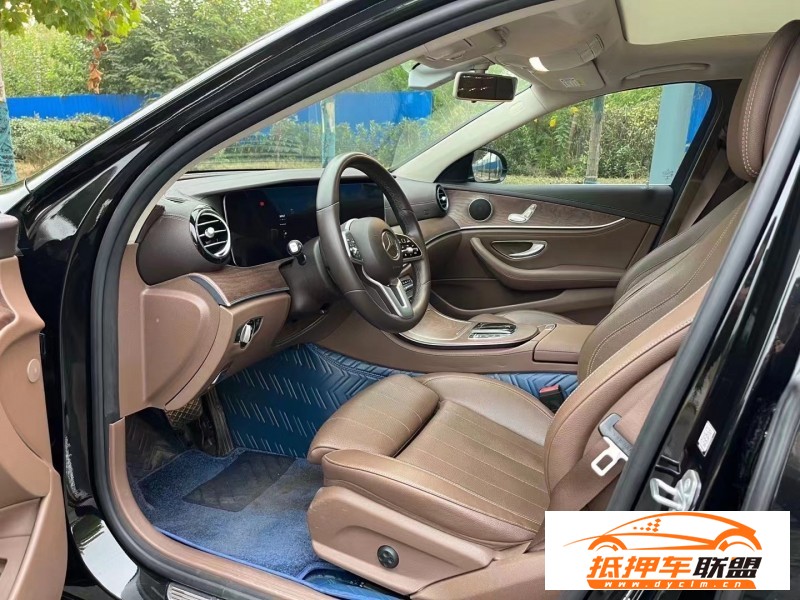  20年奔馳E轎車 