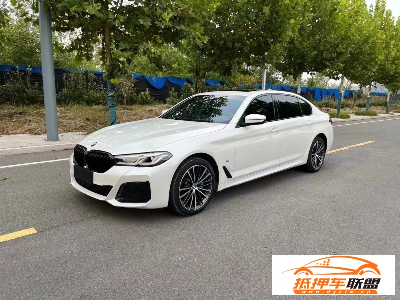  22年寶馬5系轎車 