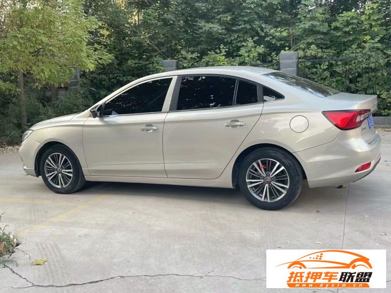  18年榮威i5轎車 