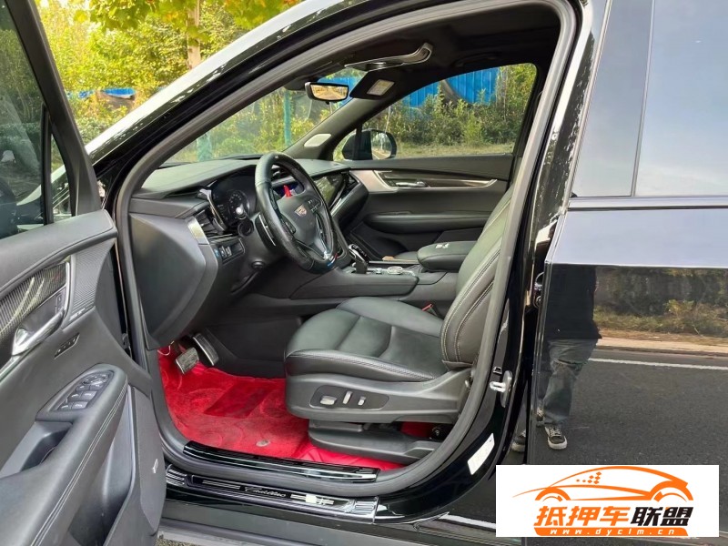  21年凱迪拉克xt6轎車 