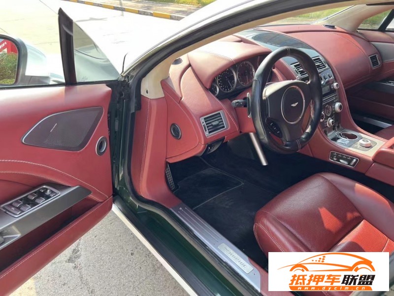  12年阿斯頓·馬丁Rapide轎車 