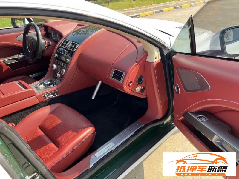  12年阿斯頓·馬丁Rapide轎車 