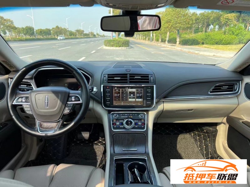  20年林肯大陸轎車 
