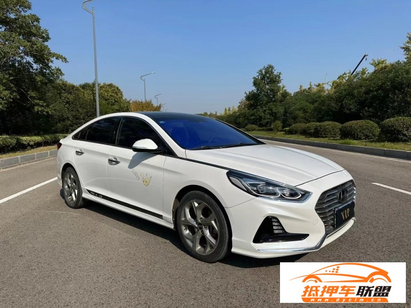  18年現(xiàn)代索納塔轎車 
