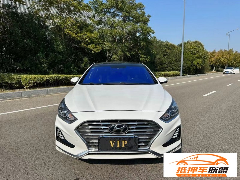  18年現(xiàn)代索納塔轎車 