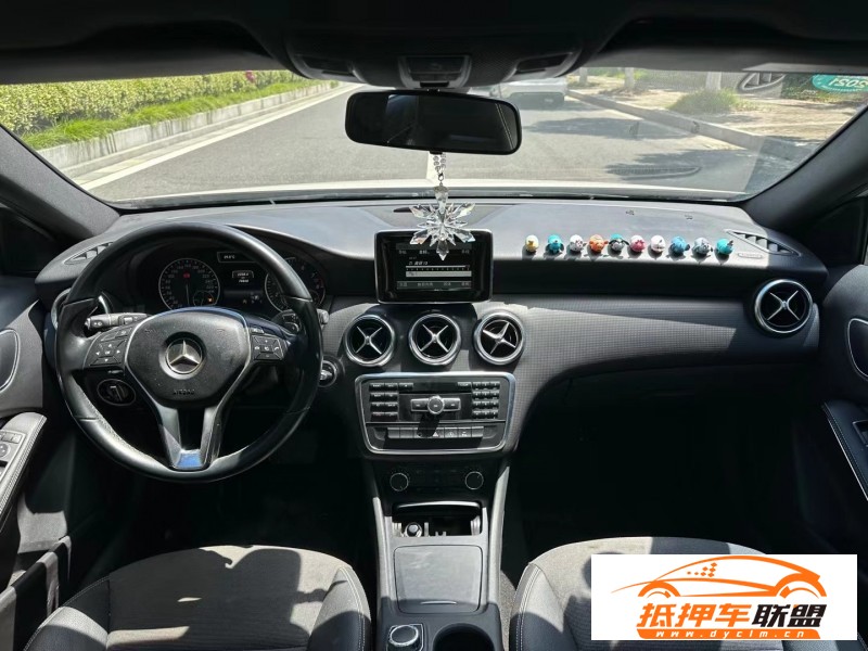  15年奔馳A轎車 