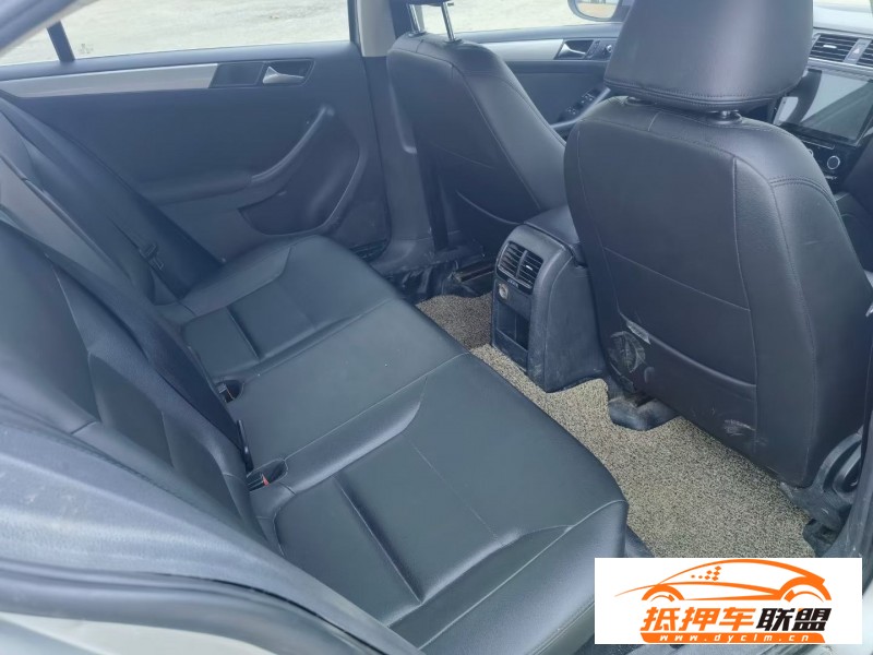  15年大眾速騰轎車 