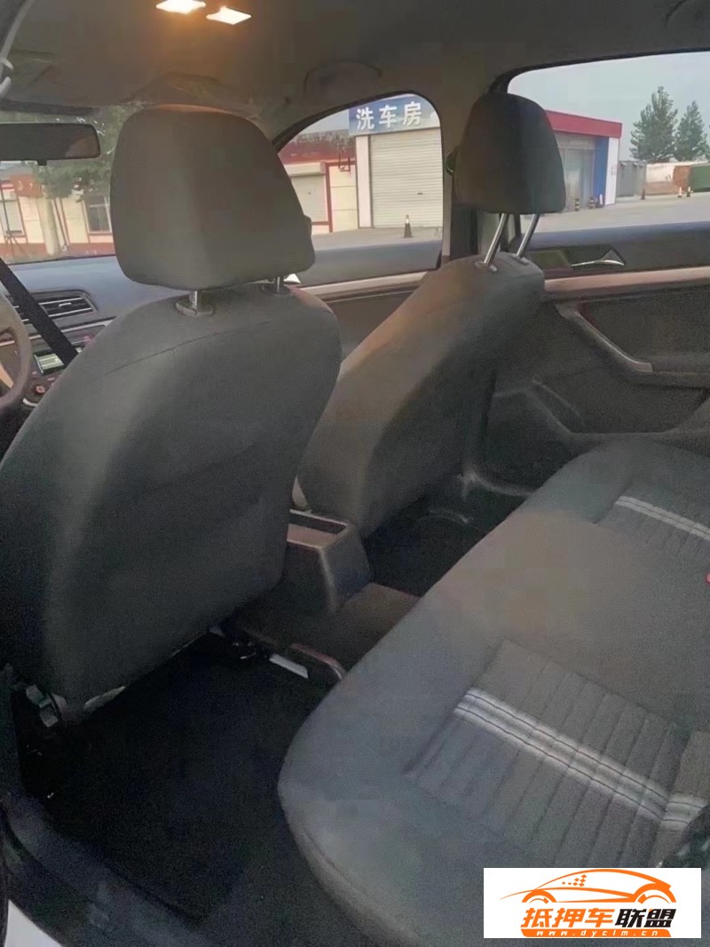  23年大眾朗逸轎車 