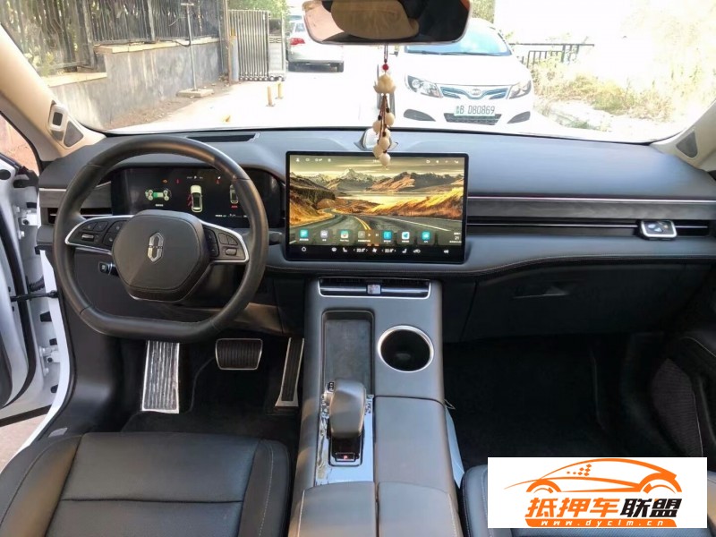  22年華為問(wèn)界SUV 