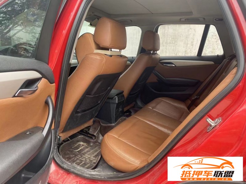  13年寶馬X1轎車 