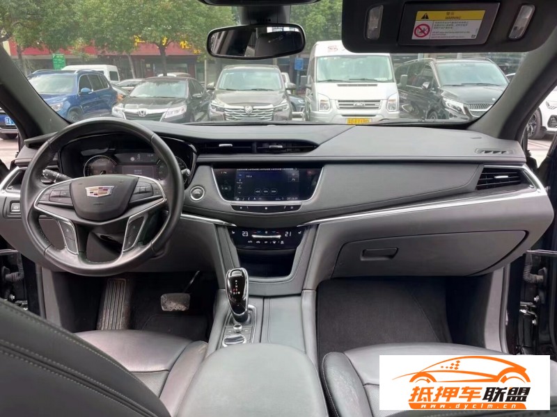  20年凱迪拉克XT5轎車 