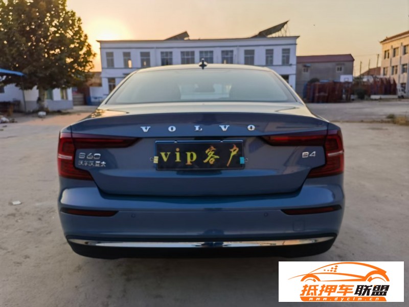  23年沃爾沃S60轎車 