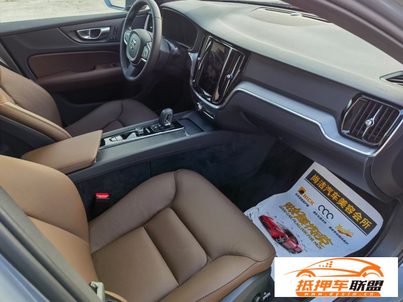  23年沃爾沃S60轎車 