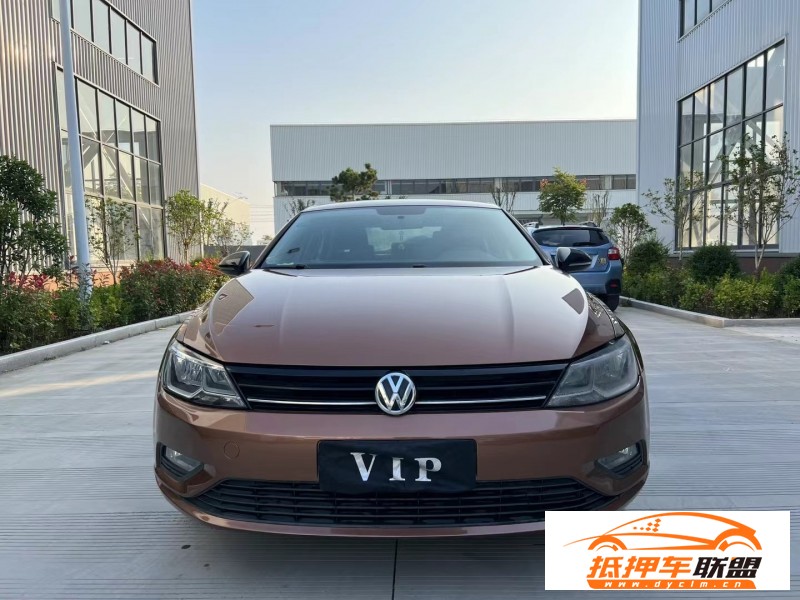  15年大眾凌渡轎車 