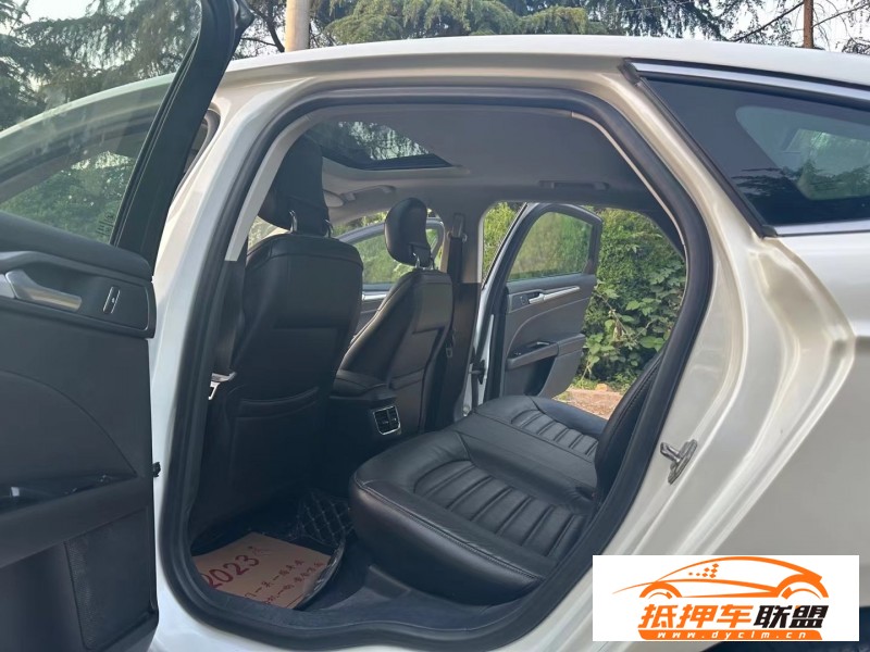  15年福特蒙迪歐轎車 
